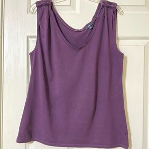 Gap v-neck tank